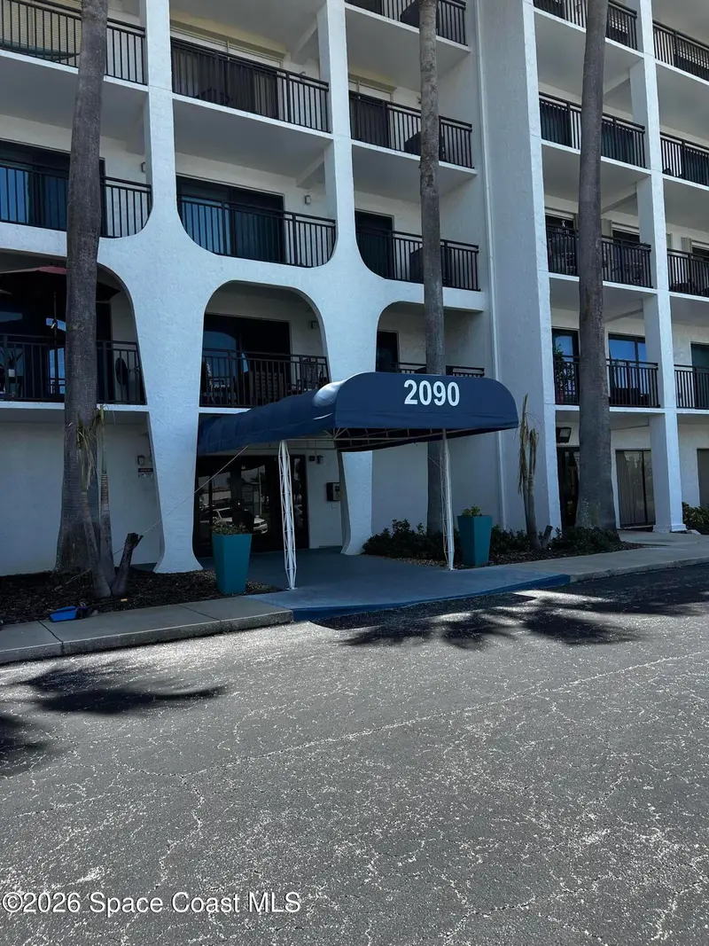2090 N Atlantic Avenue 202, Cocoa Beach, Fl 32931, FL