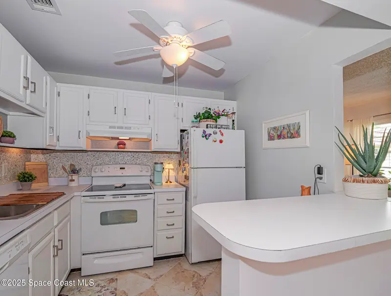 75 Royal Oak Court 204, FL