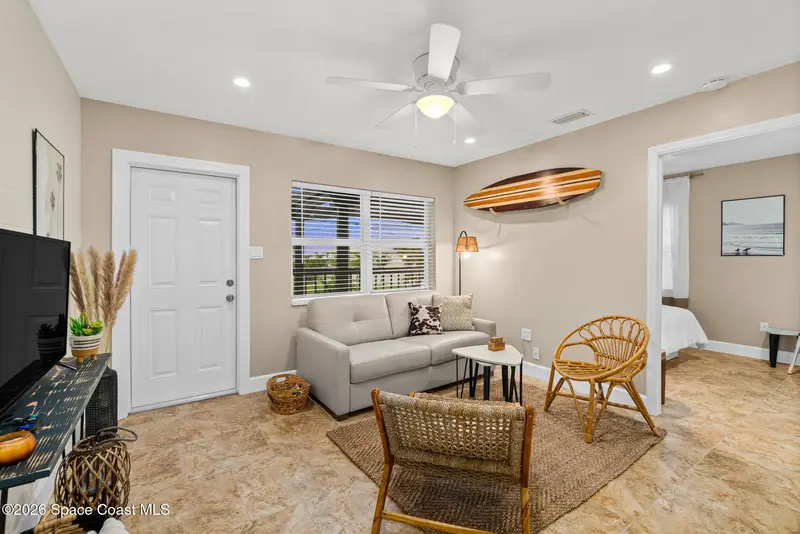1672 Pineapple Avenue 1672, Melbourne, Fl 32935, FL