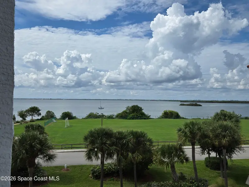 8914 Puerto Del Rio Drive 403, FL