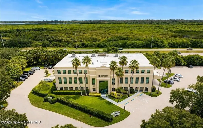 3755 7th Terrace #303 A&B, Vero Beach, Fl 32960, FL