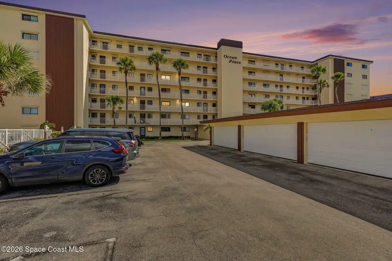 55 N 4th Street 103, FL