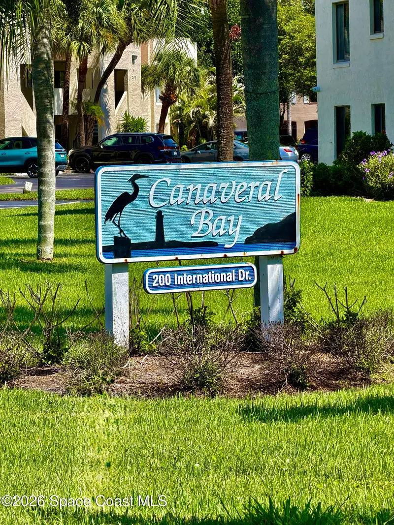 200 International Drive 204, FL