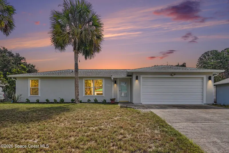 271 Mardi Gras Avenue Nw, FL