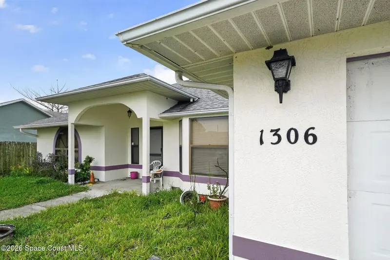 1306 Camas Avenue Nw, Palm Bay, Fl 32907, FL