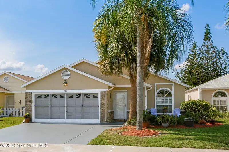 910 Cross Lake Drive, Melbourne, Fl 32901, FL