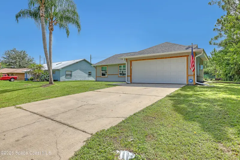 1667 Glencove Avenue Nw, FL