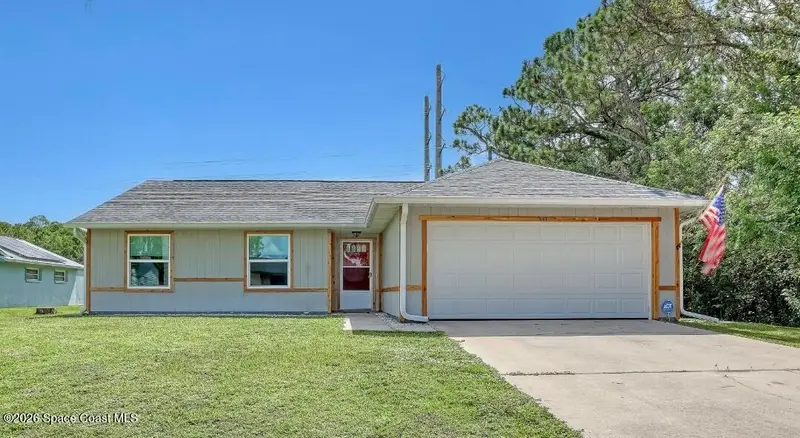 1667 Glencove Avenue Nw, FL