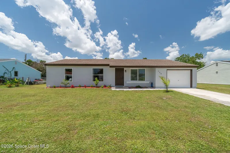 730 Azure Avenue Ne, FL