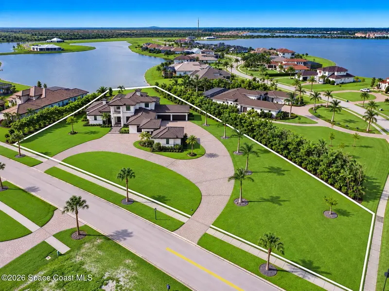 3618 Lake Adelaide Place, FL
