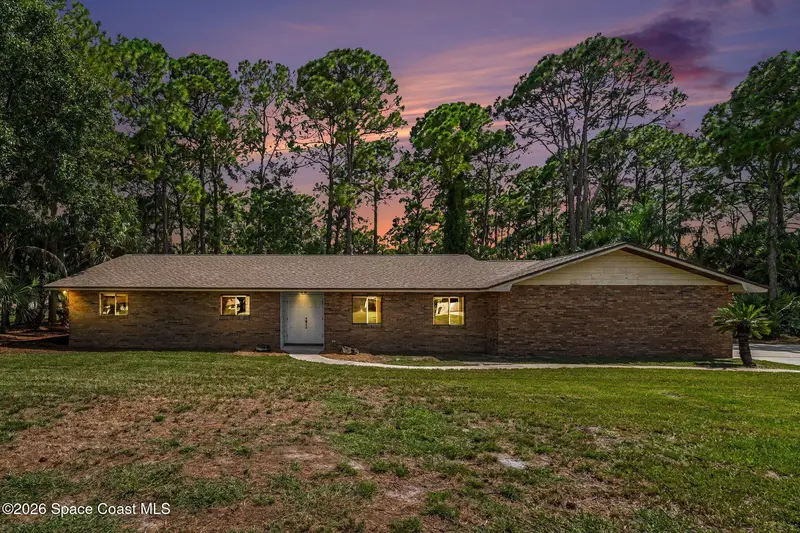 8001 Pine Needle Lane, West Melbourne, Fl 32904, FL
