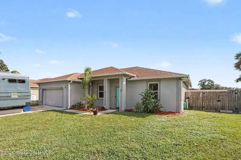 521 Borraclough Avenue Nw, FL