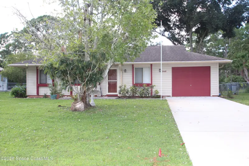940 Kenmore Street Nw, FL