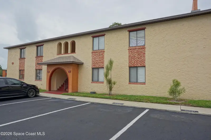 166 San Juan Circle 166, Melbourne, Fl 32935, FL