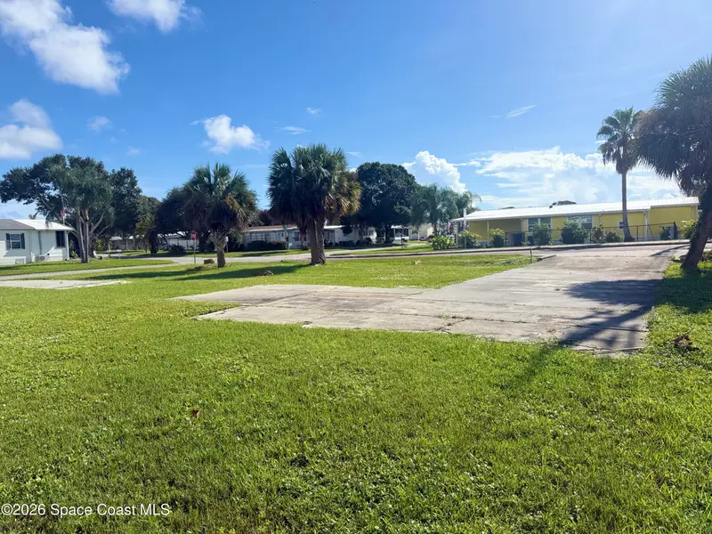297 Egret Circle, Barefoot Bay, Fl 32976, FL