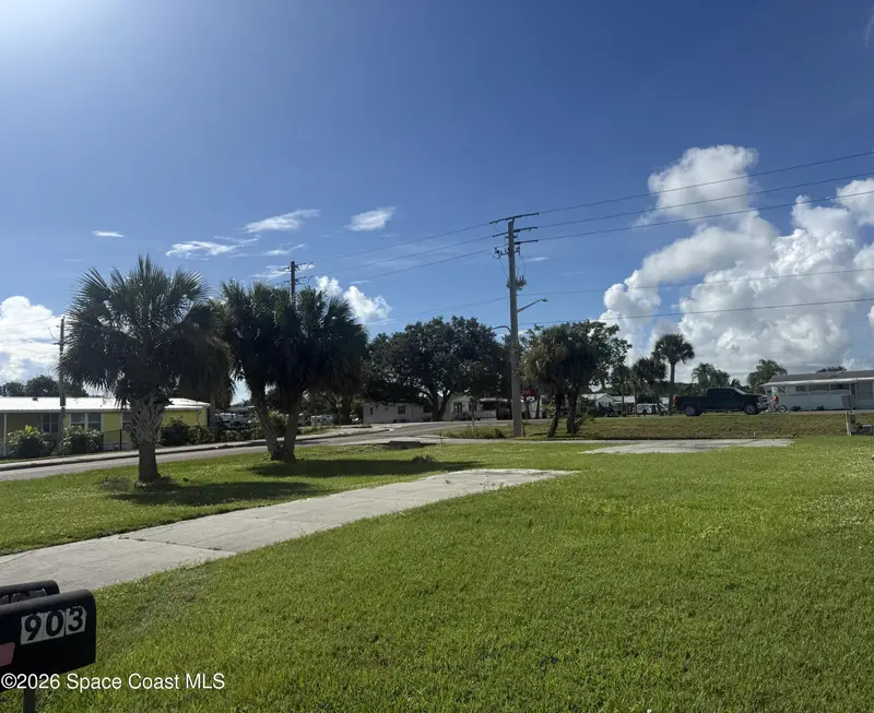 297 Egret Circle, Barefoot Bay, Fl 32976, FL