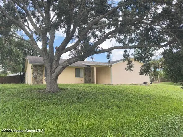1200 Nienburg Avenue Nw, FL