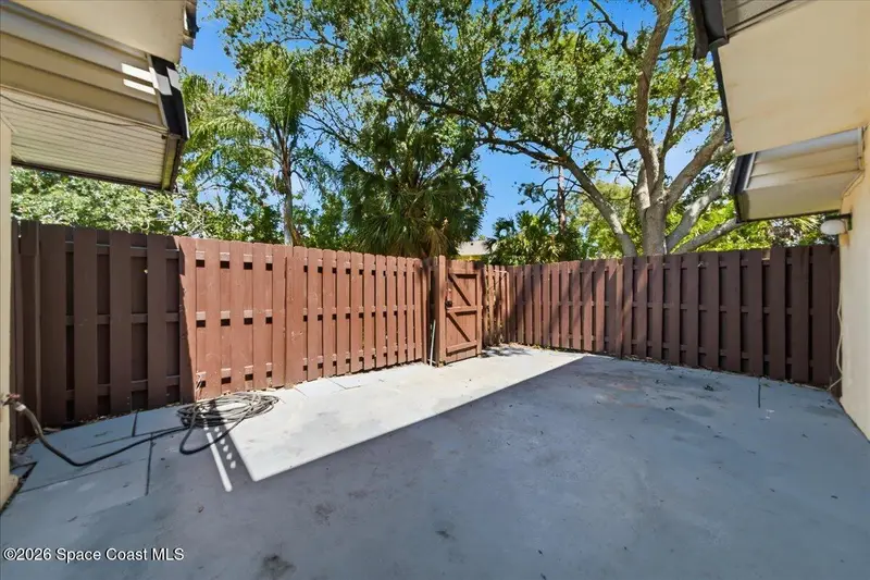 2913 Vista Oaks Circle Ne, Palm Bay, Fl 32905, FL