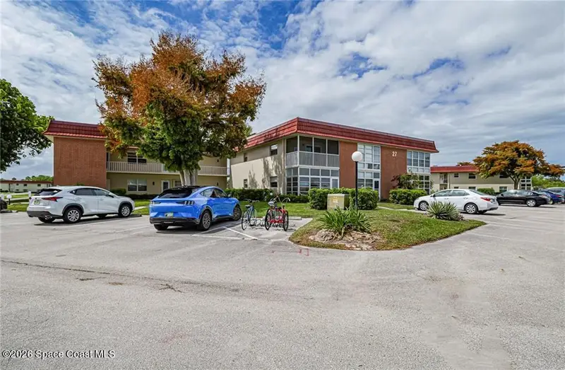 27 Pine Arbor Lane 205, Vero Beach, Fl 32962, FL
