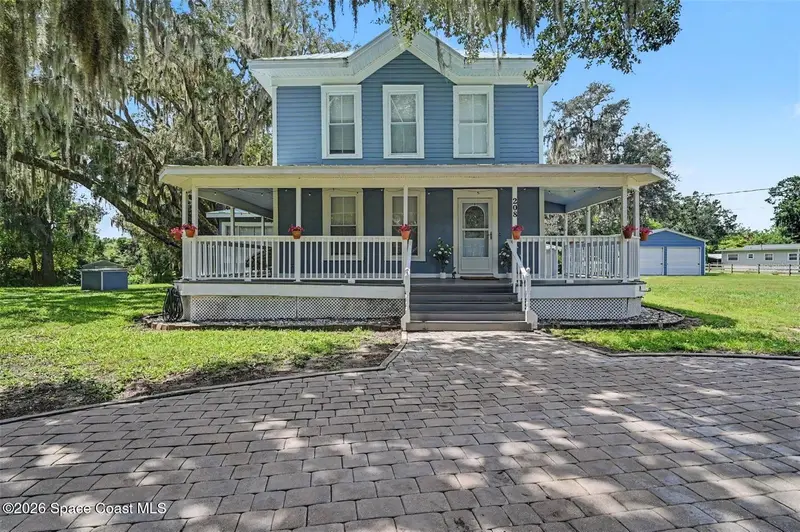 208 S Gaines Street, Oak Hill, Fl 32759, FL