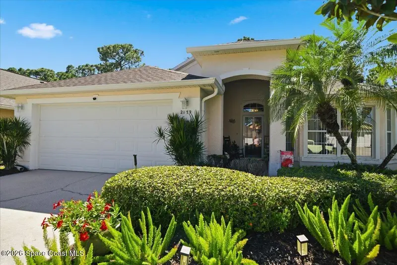 2179 Chinaberry Circle Se, FL