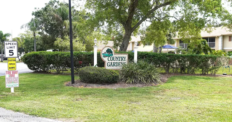 1616 Sunny Brook Lane Ne D204, FL