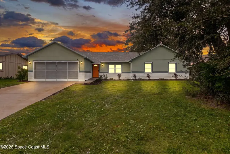 550 Fern Avenue Ne, FL