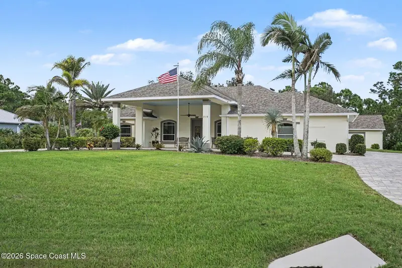 7119 Hacienda Drive, FL