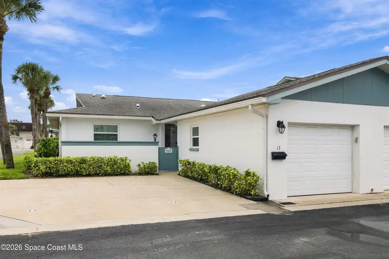 290 Paradise Boulevard 13, FL