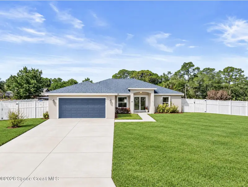 210 Pelican Drive Ne, FL