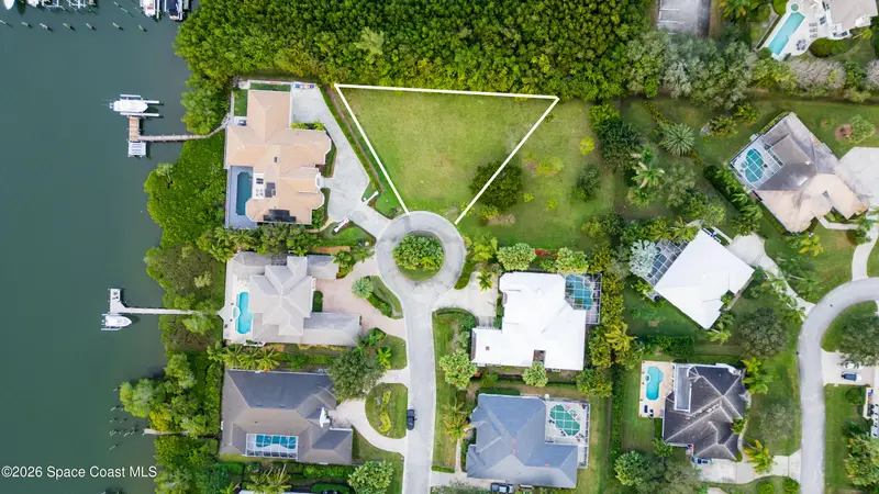 112 Sandpointe Drive, FL