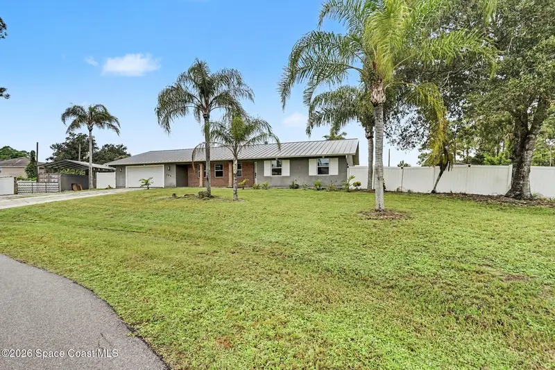 192 Hurtig Avenue Nw, FL