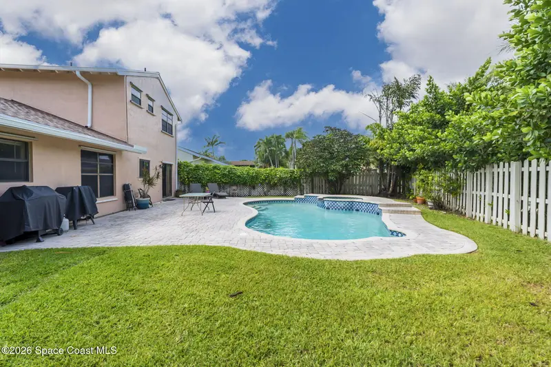 561 Auburn Way, FL