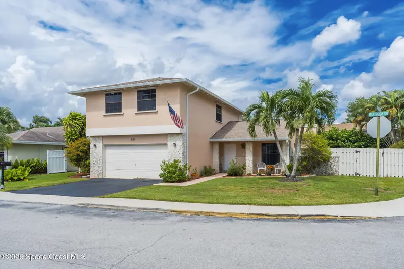 561 Auburn Way, FL