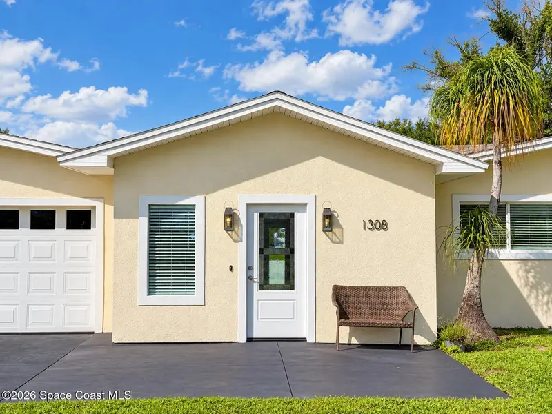 1308 Sun Circle W, FL
