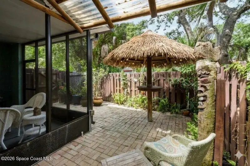 8758 Palmetto Court, FL