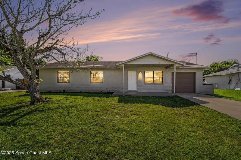 1565 Country Club Boulevard, FL