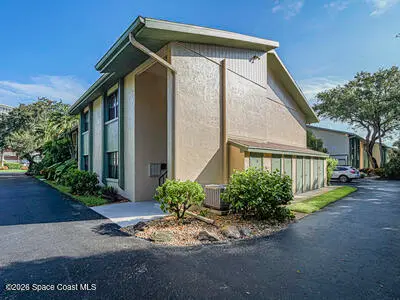 910 E Causeway Boulevard C13, FL