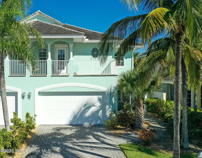 717 Spanish Moss Court, FL