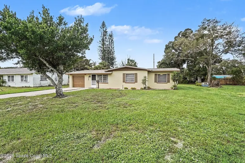 1550 Hillcrest Drive, FL