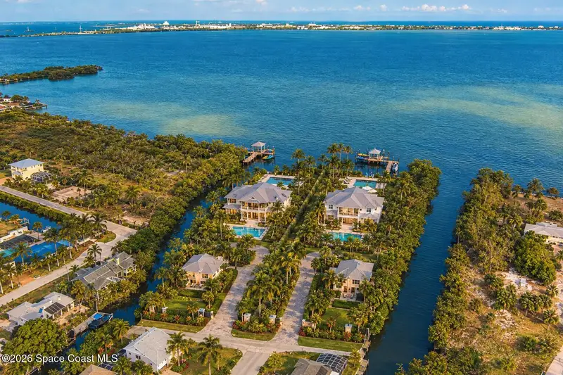3000 Yount Drive, FL