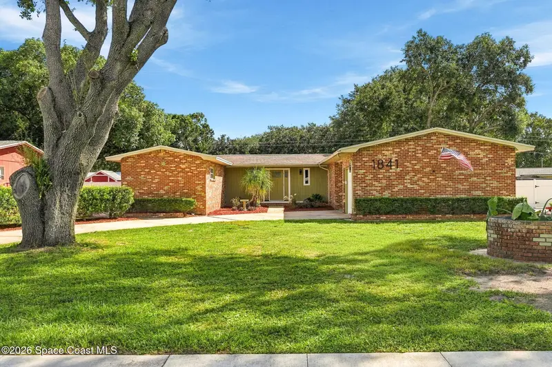 1841 N Carpenter Road, FL