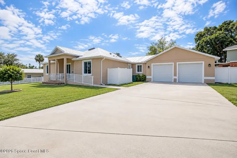 1905 Manor Drive, FL