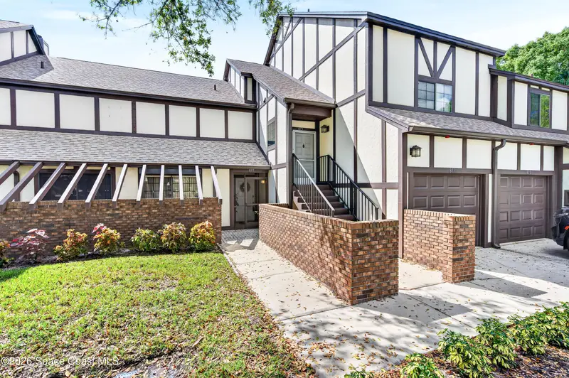 877 Greenwood Manor Circle 3-D, FL