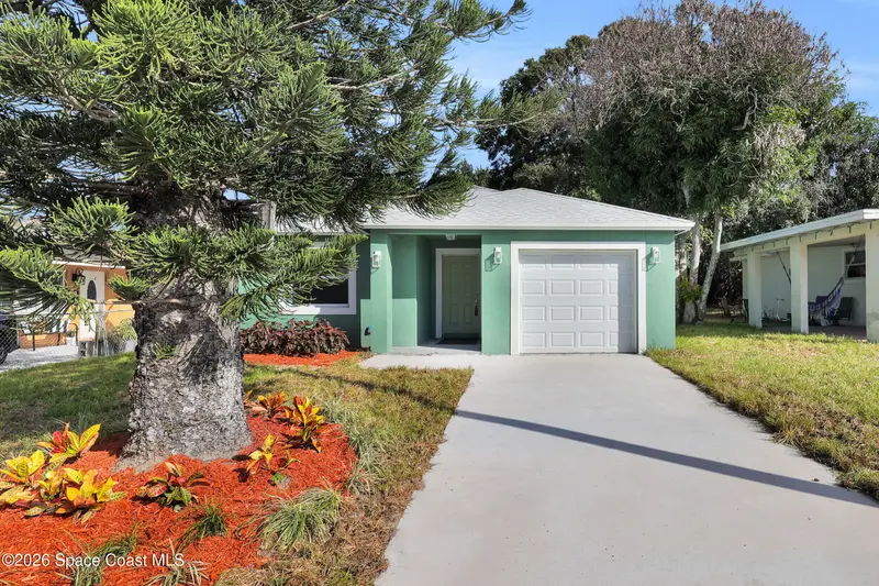 2002 Avenue M, FL