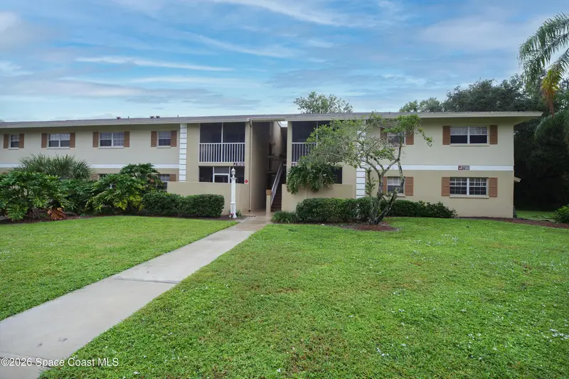1680 Sunny Brook Lane Ne J104, FL