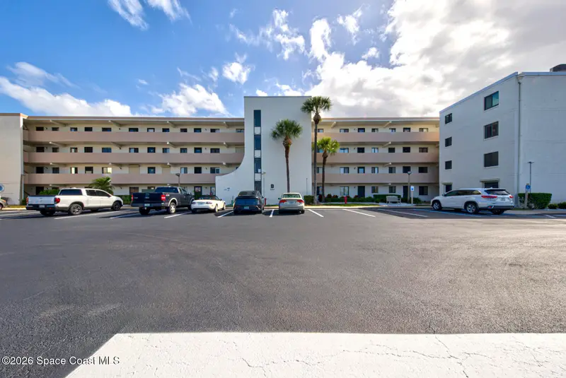 2467 S Washington Avenue B-402, FL