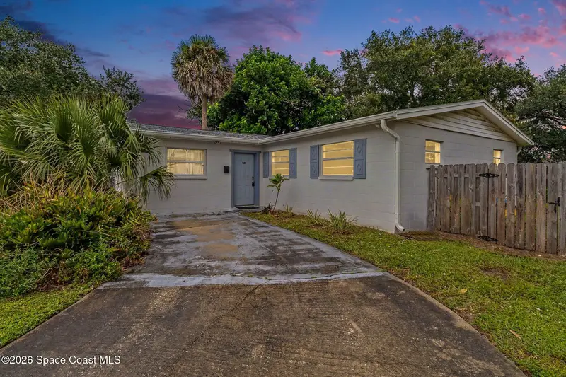 2734 Fountainhead Boulevard, FL
