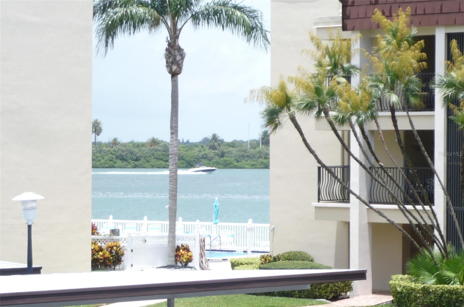 895 Gulfview Boulevard, FL
