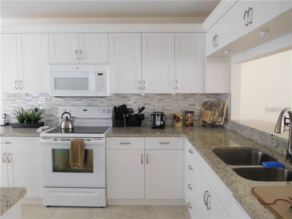 8735 Olde Hickory Avenue, FL